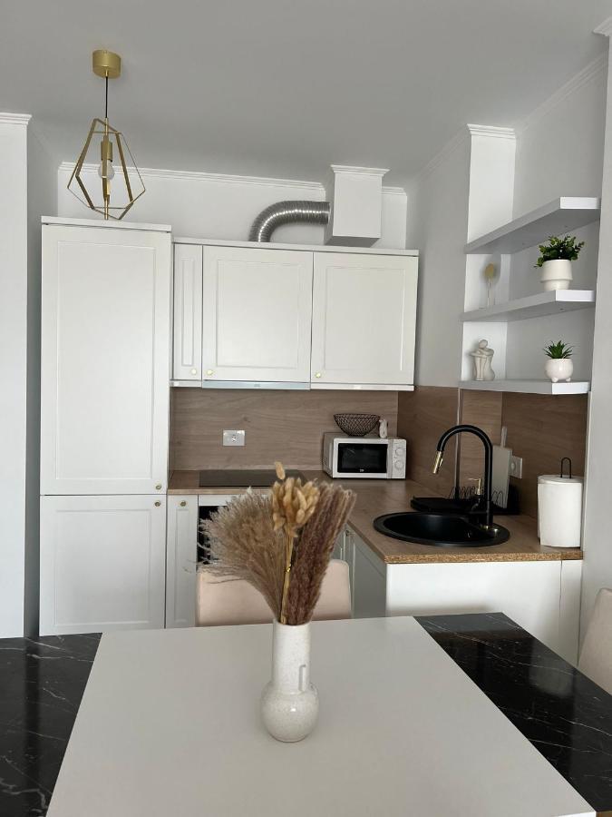 Glim Suite Орадя Экстерьер фото