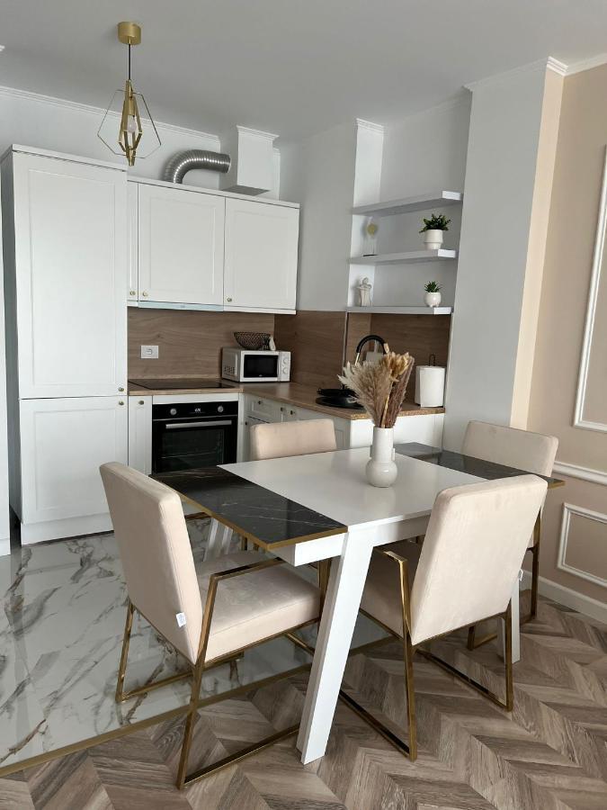 Glim Suite Орадя Экстерьер фото